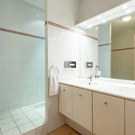 Aparthotel Residhotel Golf Grand Avignon 3*