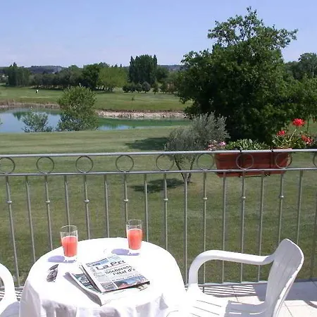Residhotel Golf Grand Avignon 3* Vedene