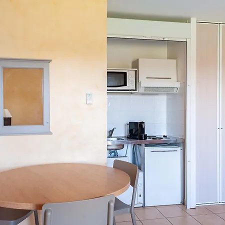 Aparthotel Residhotel Golf Grand Avignon 3*