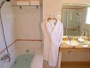 Aparthotel Residhotel Golf Grand Avignon 3*